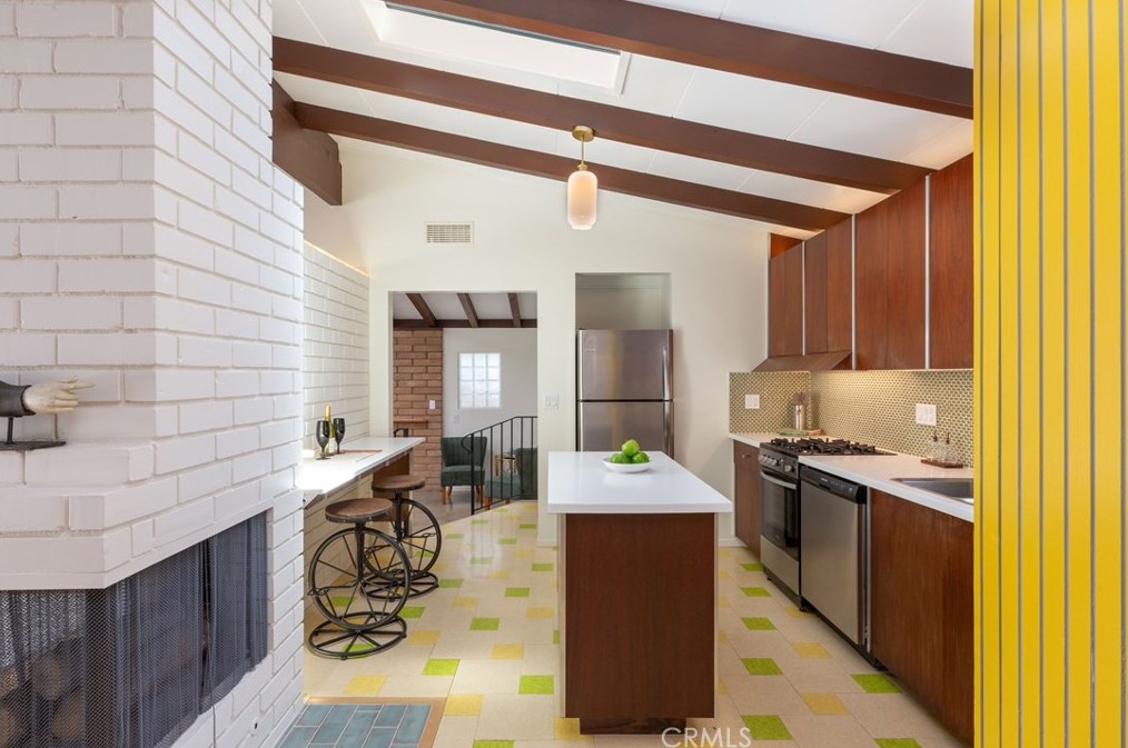 6443 Bayard St, Long Beach CA  90815-3402 exterior