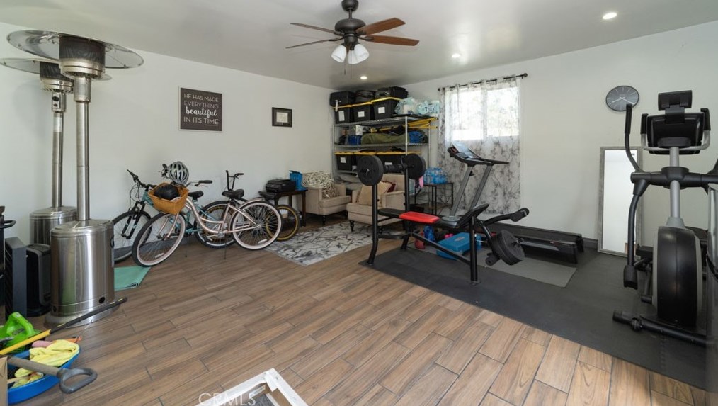 327 76th St, Los Angeles CA  90003-2321 exterior