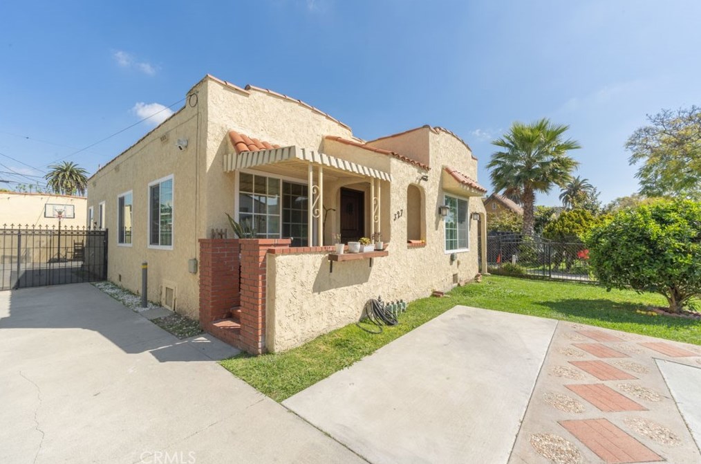327 76th St, Los Angeles CA  90003-2321 exterior