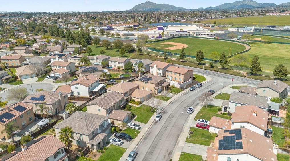 15315 Calle Camelia, Moreno Valley CA  92555-2974 exterior