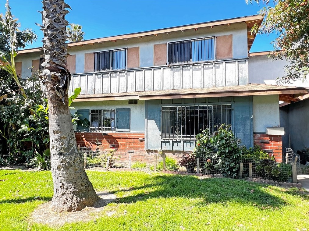 8 Paradise Vly, Long Beach, CA 90745-5649