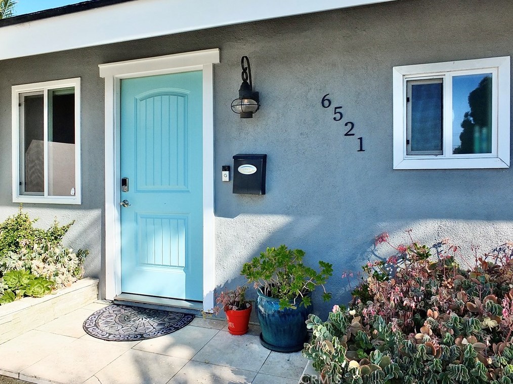 6521 Bishop Dr, Huntington Beach, CA 92647
