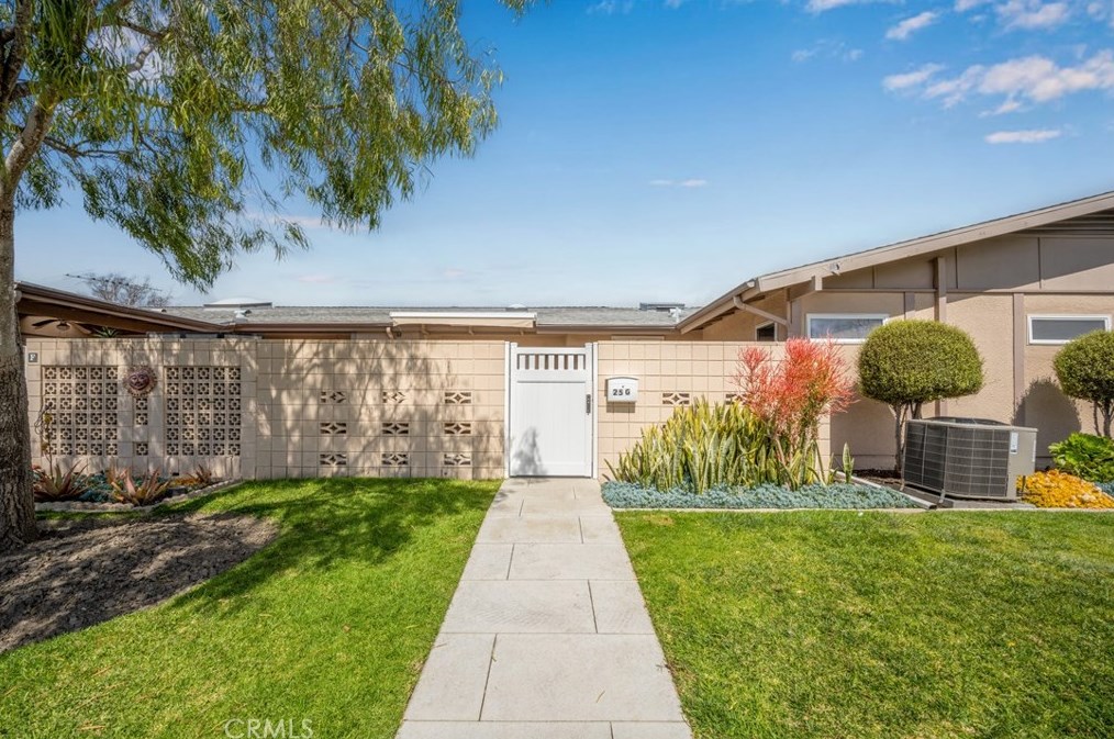 1851 Mckinney Way, Seal Beach, CA 90740-4475