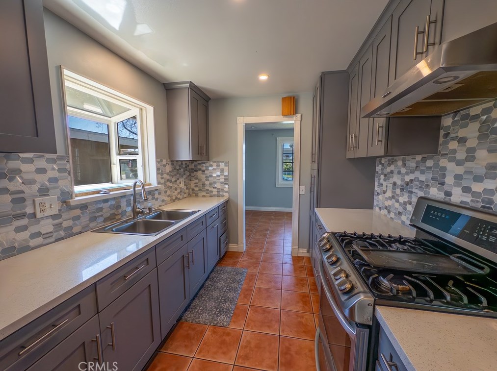 2673 Yale Ave, Anaheim CA  92801-4953 exterior