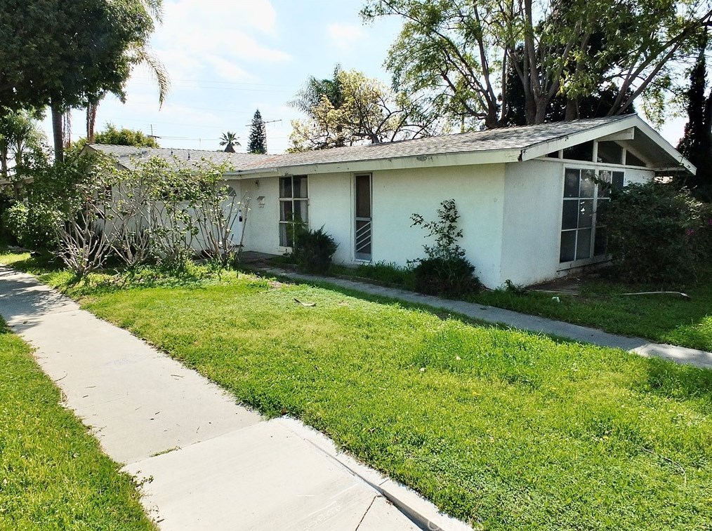 600 Brookhurst Rd, Fullerton, CA 92833-3702