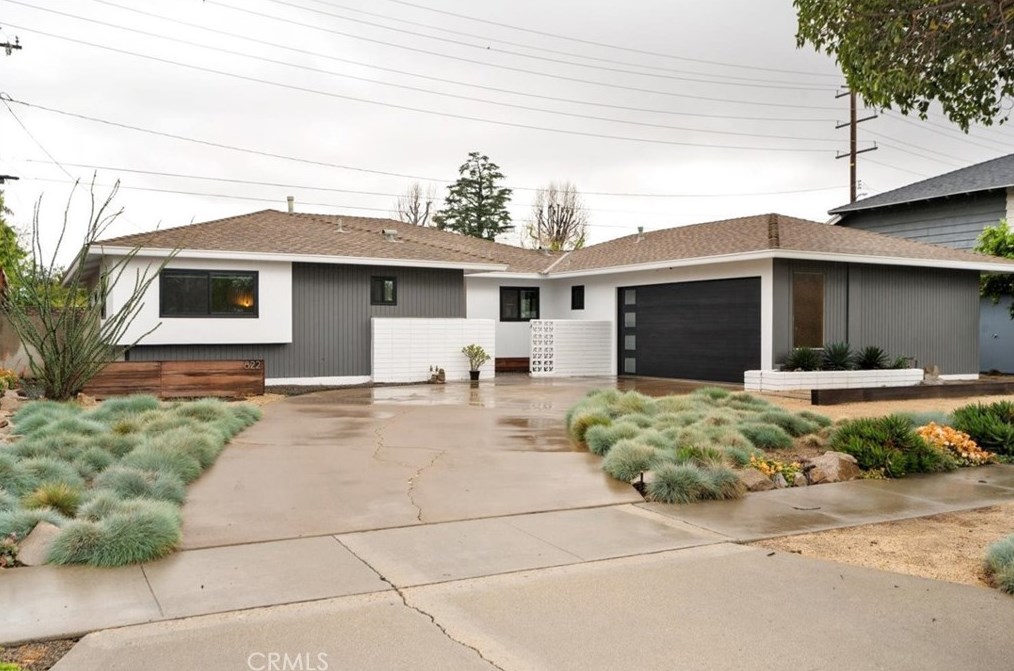 822 E Park Ln, Santa Ana, CA 92705