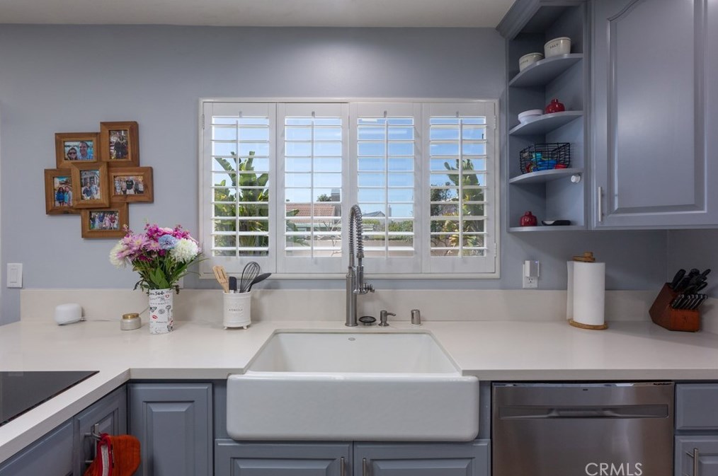 8201 Santa Margarita Ln, Buena Park CA  90623-2218 exterior