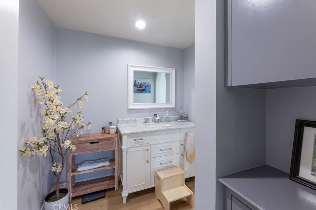 8201 Santa Margarita Ln, Buena Park CA  90623-2218 exterior