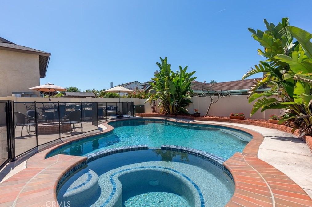8201 Santa Margarita Ln, Buena Park CA  90623-2218 exterior