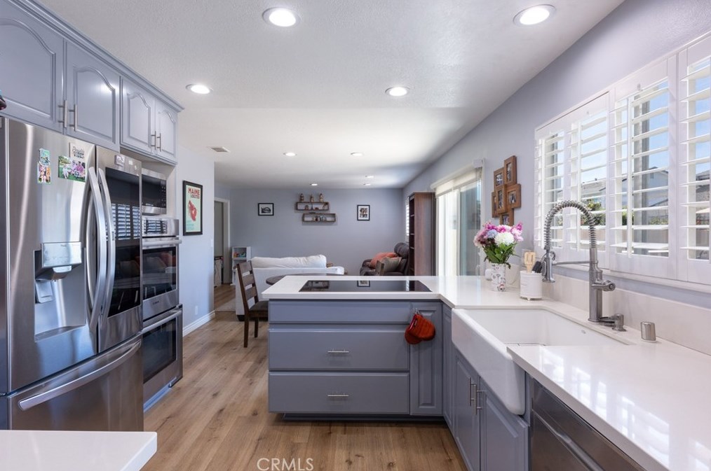 8201 Santa Margarita Ln, Buena Park CA  90623-2218 exterior