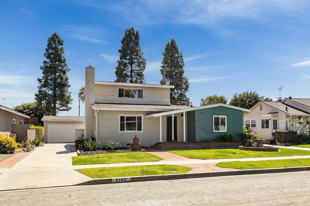 6140 Walton St, Long Beach, CA 90815-2243