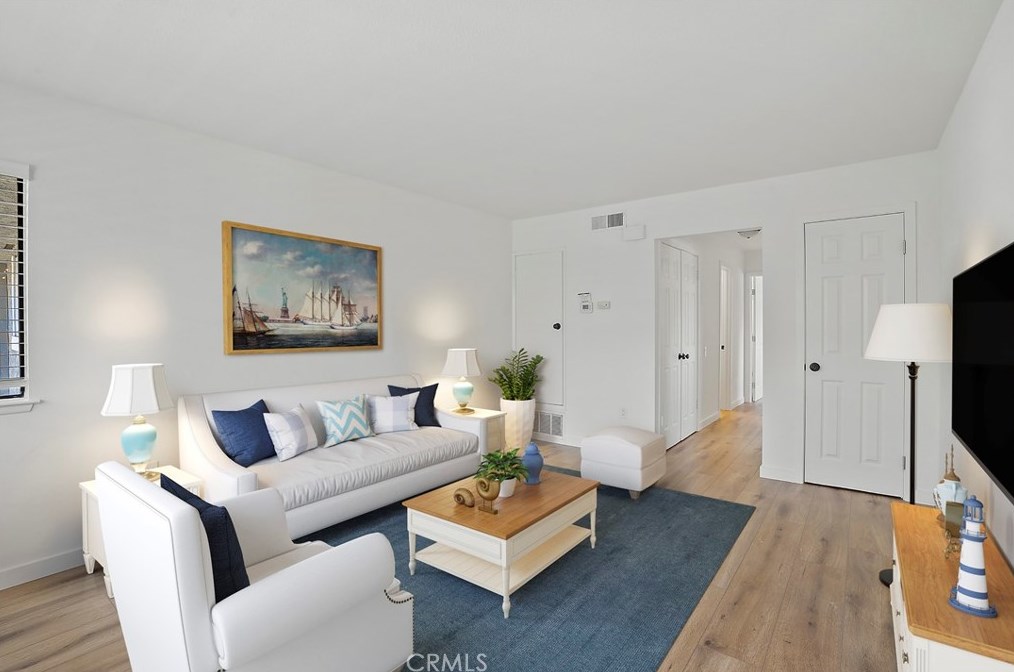 2340 Joana Dr #4, Santa Ana, CA 92705