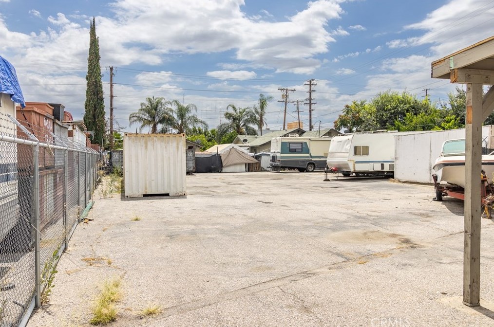 980 Base Line St, San Bernardino CA  92410-3917 exterior