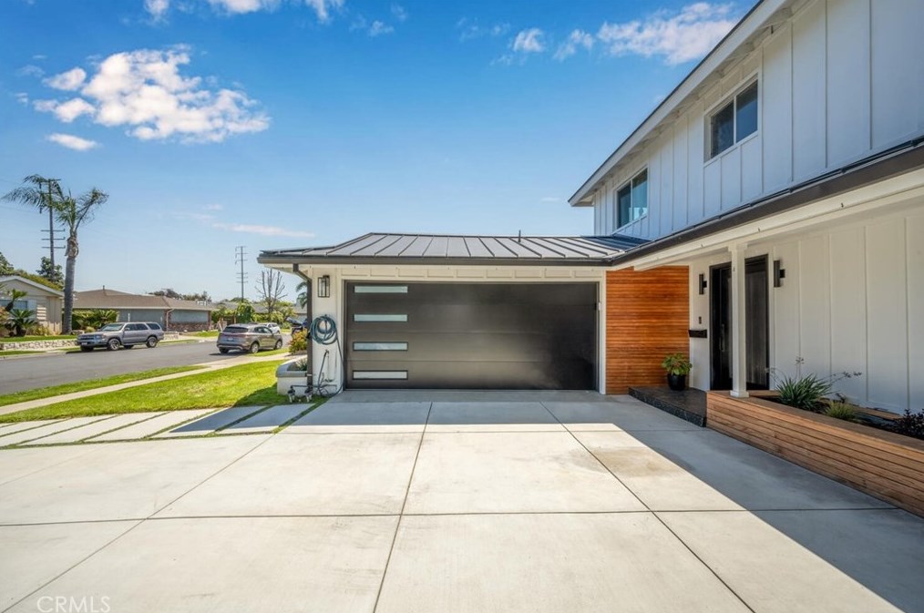 3541 Lilly Ave, Long Beach, CA 90808-3216