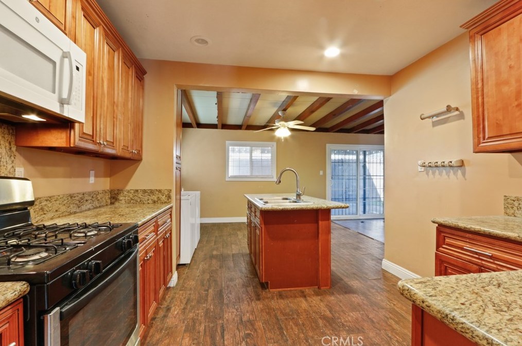 14103 S Parmelee Ave, Compton, CA 90222