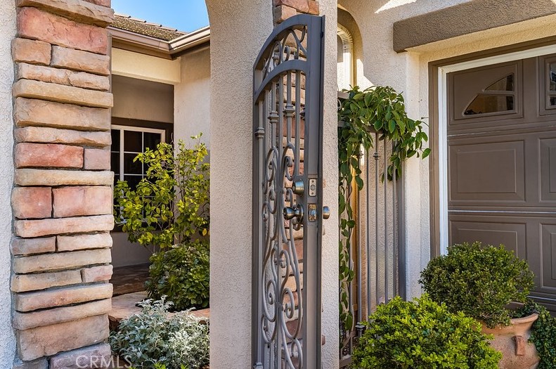6962 E Magdalena Dr, Orange, CA 92867