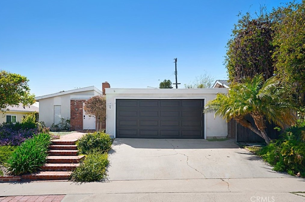 709 Island View Dr, Seal Beach, CA 90740-5738