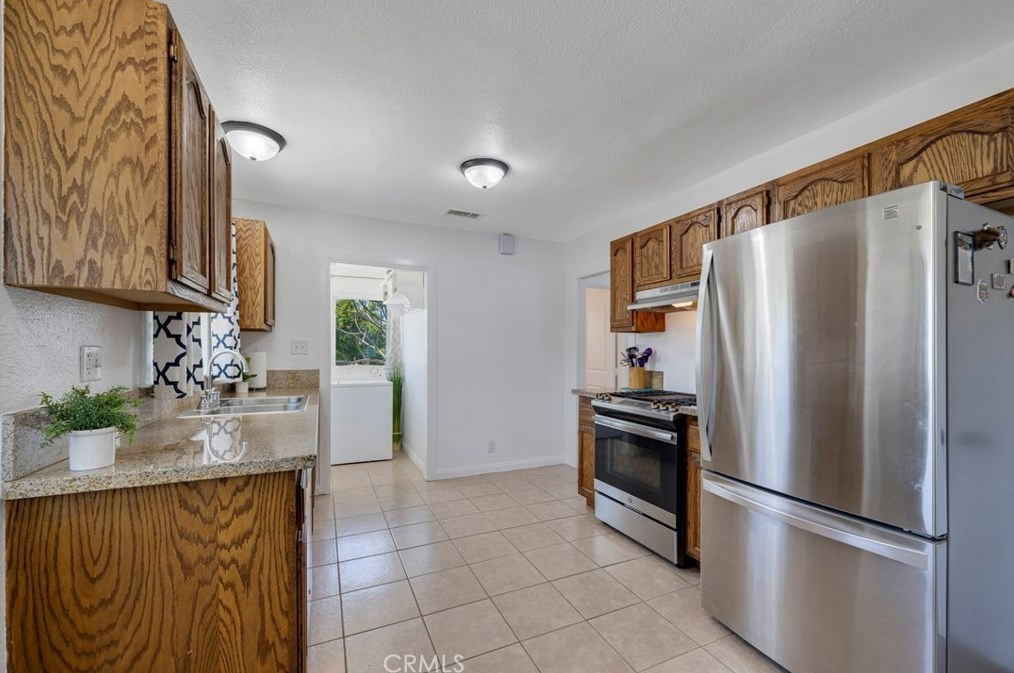 668 Texas St, Pomona CA  91768-3540 exterior