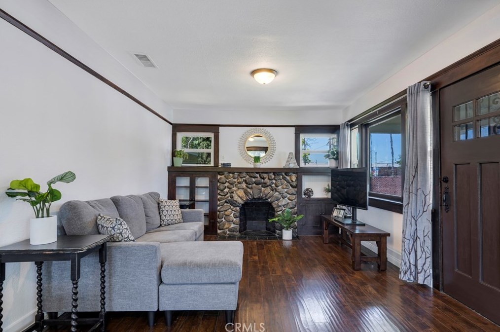 668 Texas St, Pomona CA  91768-3540 exterior