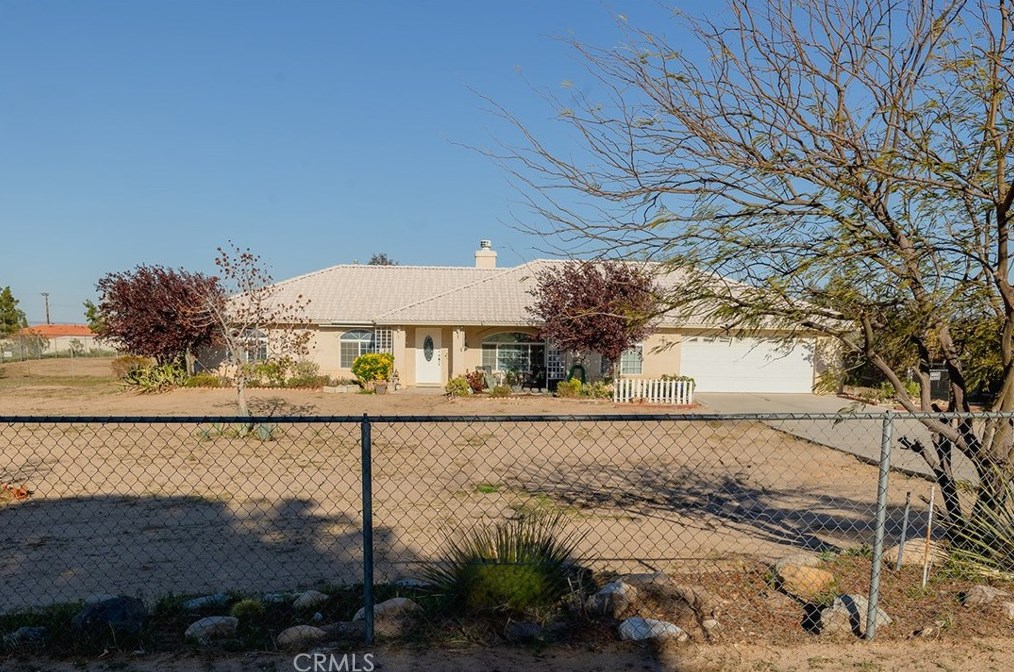 11587 Hemlock Ave, Hesperia, CA 92345-1928
