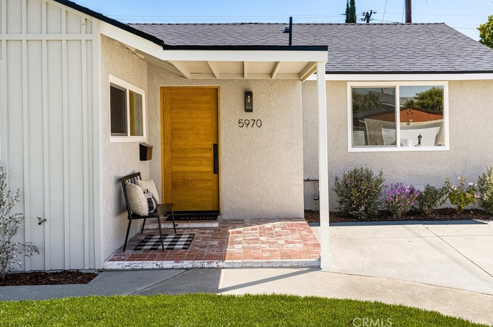 5970 Coke Ave, Long Beach, CA 90805-3922