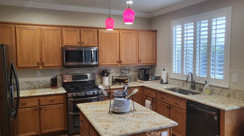 8194 Highridge Pl, Rancho Cucamonga, CA 91730