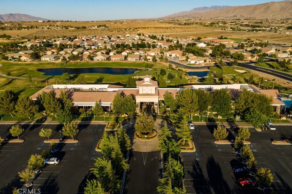10575 Green Valley Rd, Apple Valley CA  92308-3689 exterior