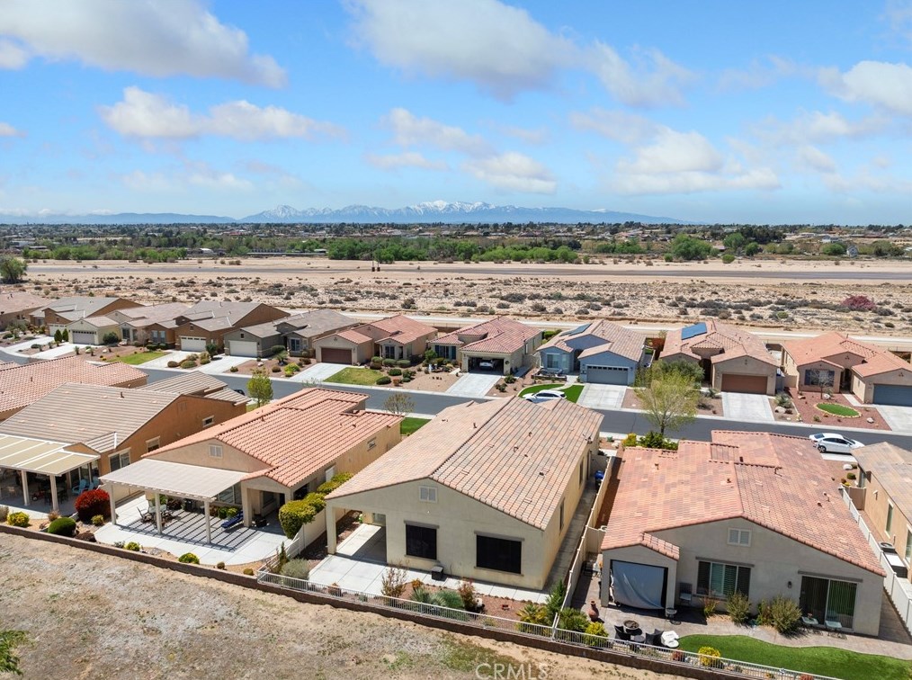 10575 Green Valley Rd, Apple Valley CA  92308-3689 exterior