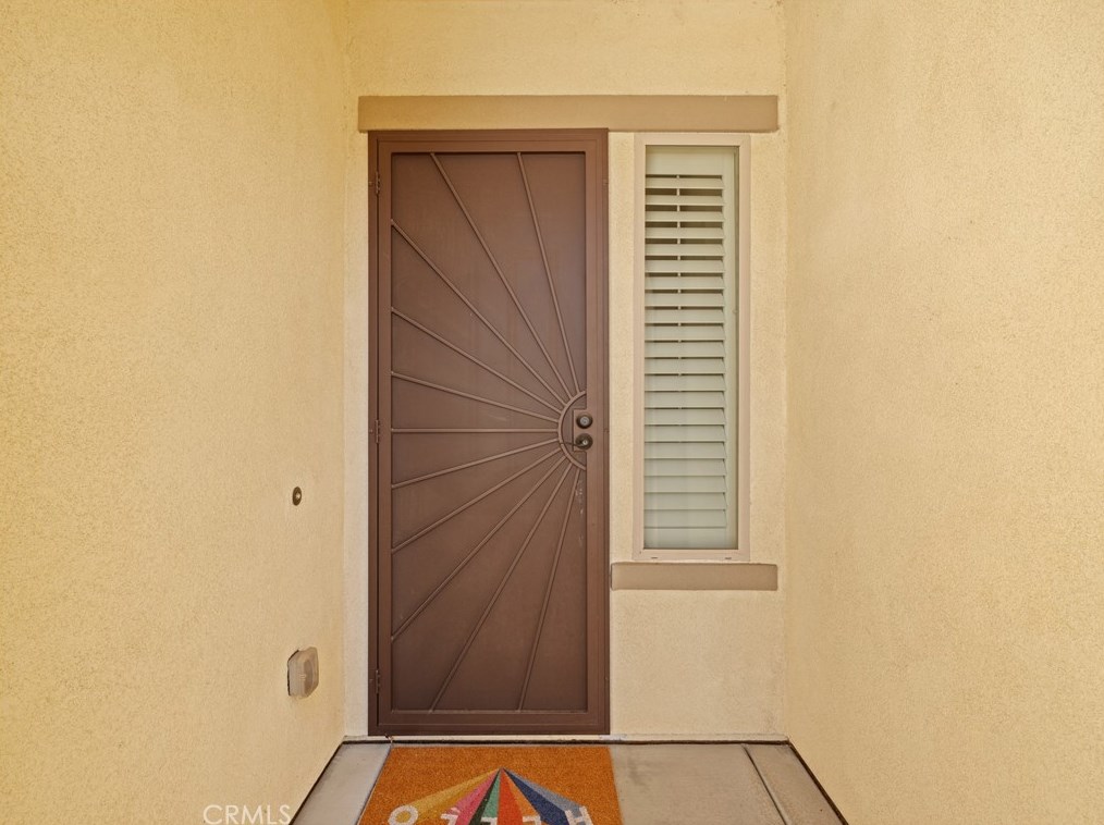 10575 Green Valley Rd, Apple Valley CA  92308-3689 exterior