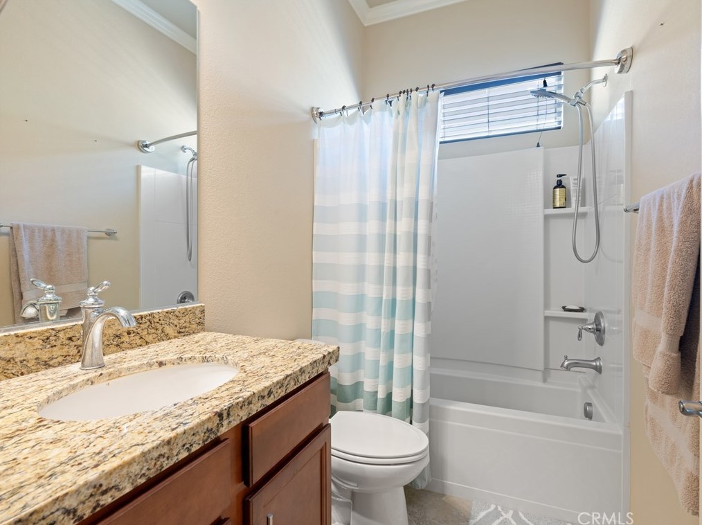 10575 Green Valley Rd, Apple Valley CA  92308-3689 exterior