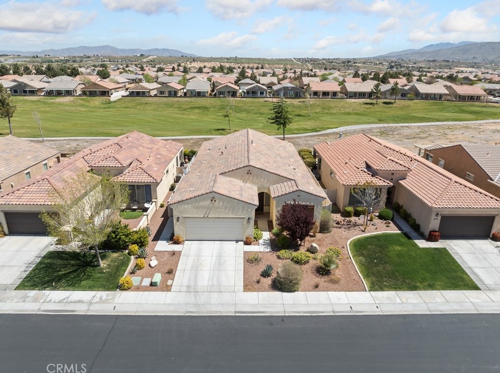 10575 Green Valley Rd, Apple Valley CA  92308-3689 exterior