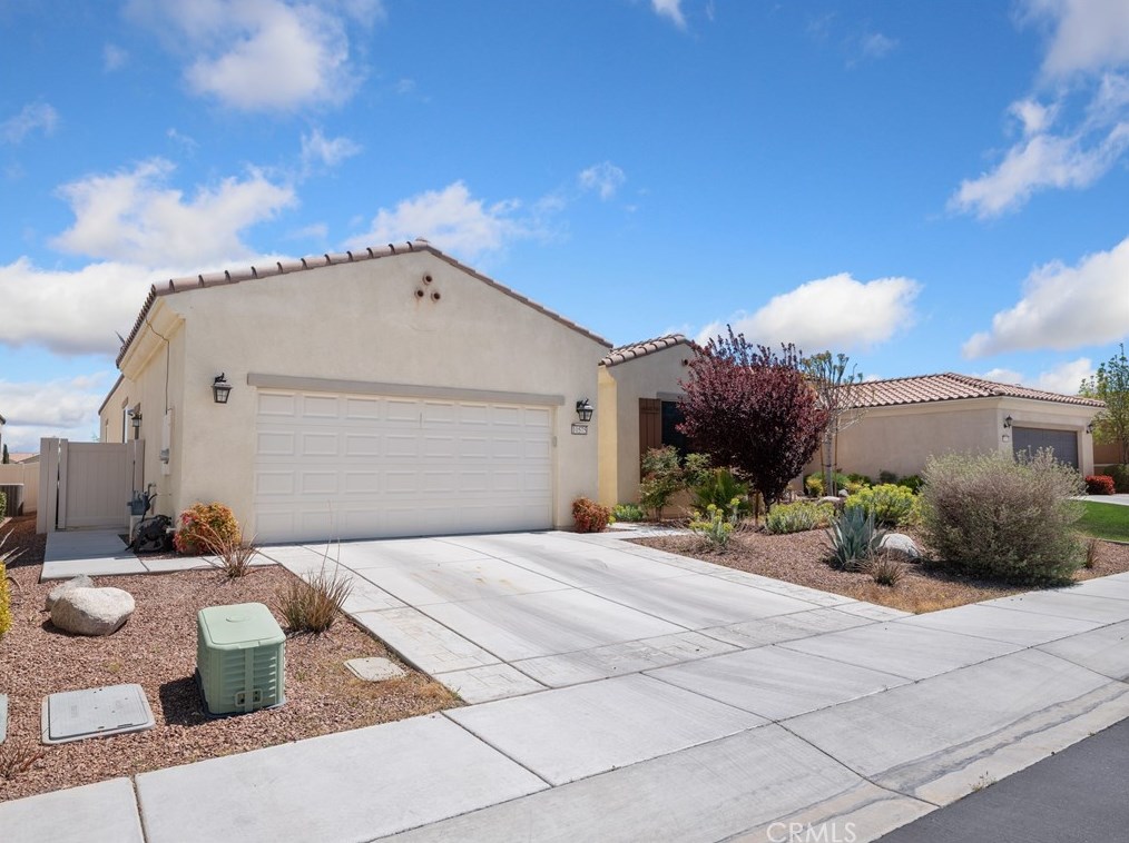 10575 Green Valley Rd, Apple Valley CA  92308-3689 exterior