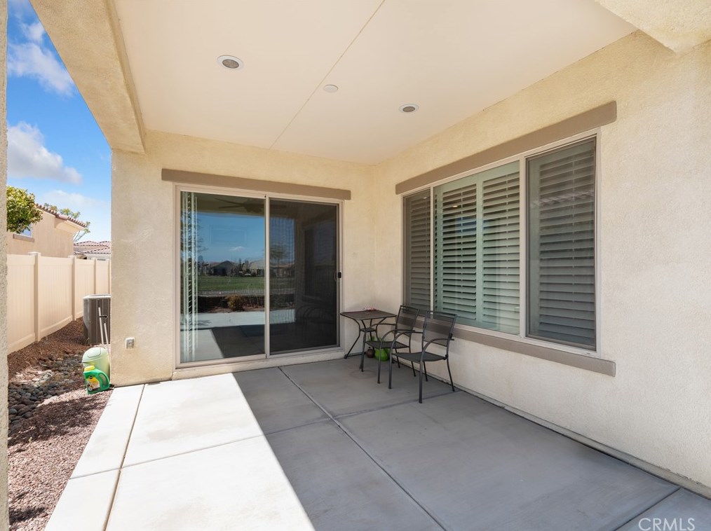 10575 Green Valley Rd, Apple Valley CA  92308-3689 exterior