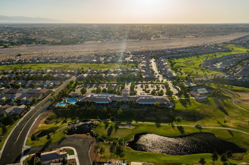 10575 Green Valley Rd, Apple Valley CA  92308-3689 exterior