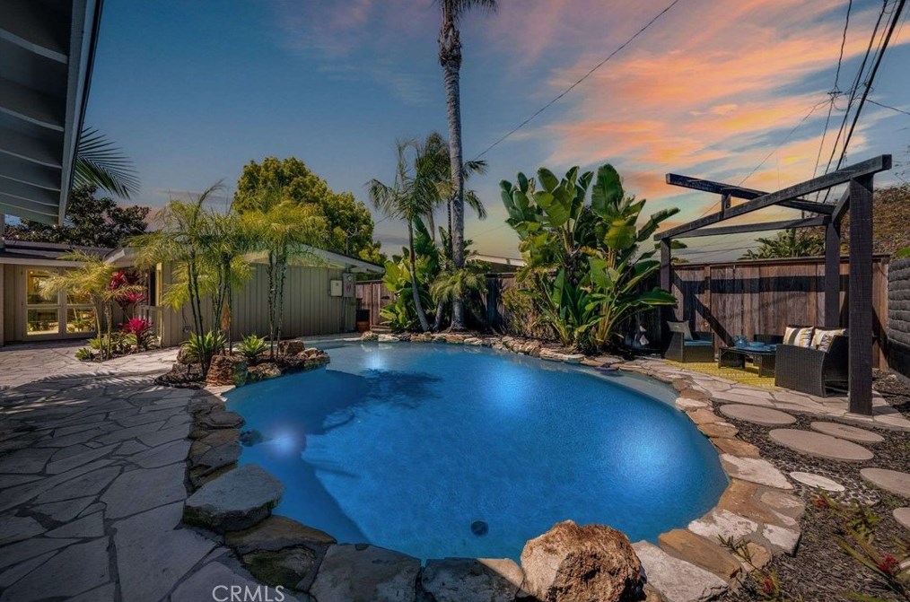 3146 Lees Ave, Long Beach CA  90808-4217 exterior