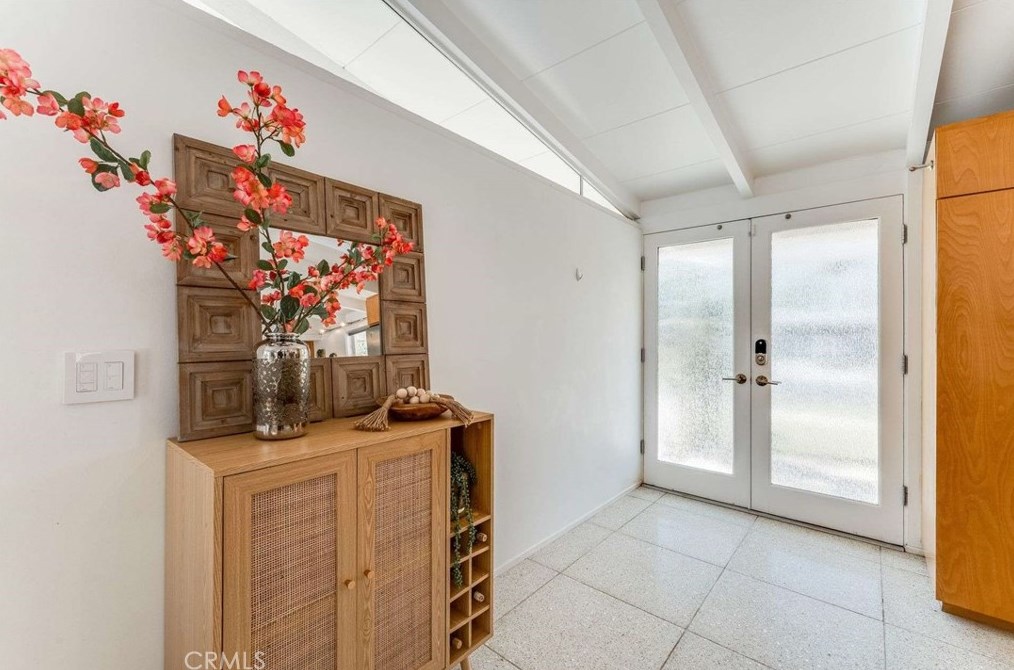 3146 Lees Ave, Long Beach CA  90808-4217 exterior