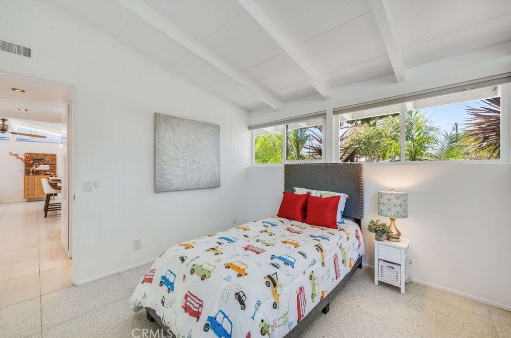 3146 Lees Ave, Long Beach CA  90808-4217 exterior