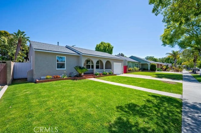 2132 Stearnlee Ave, Long Beach, CA 90815-2946