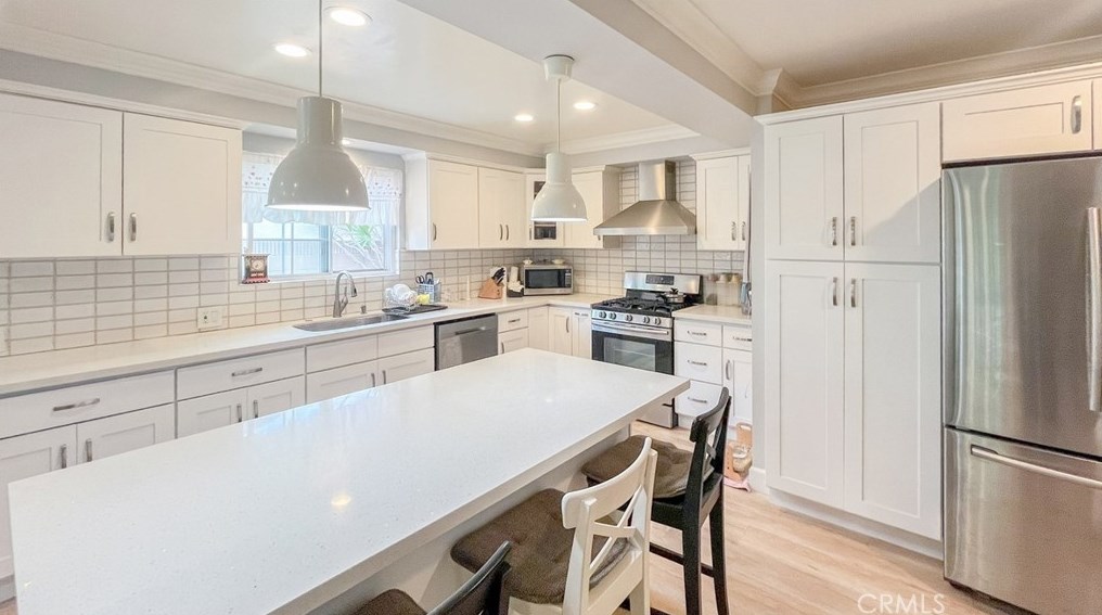 1924 Chateau Ave, Anaheim CA 92804-4411 exterior