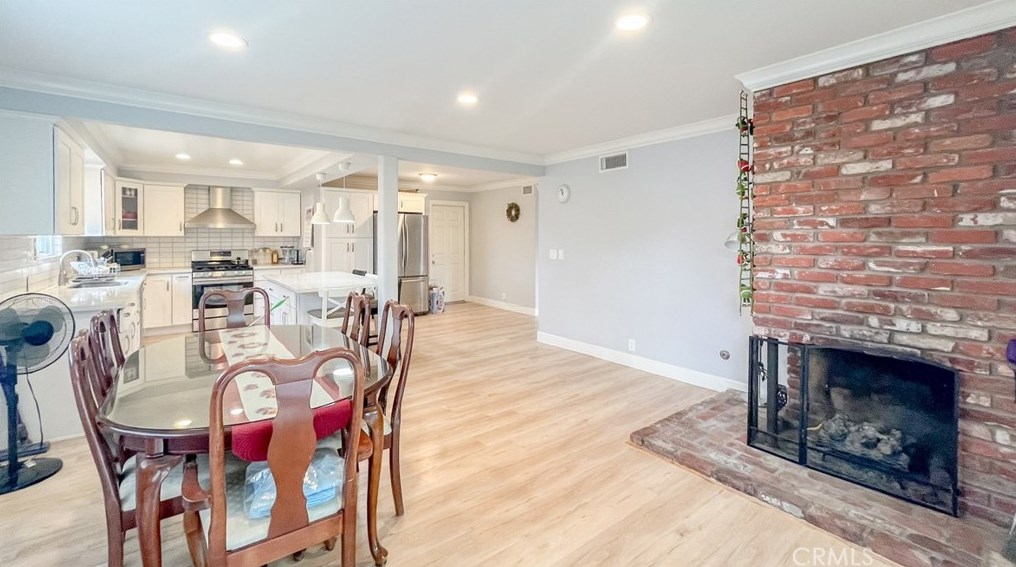 1924 Chateau Ave, Anaheim CA 92804-4411 exterior