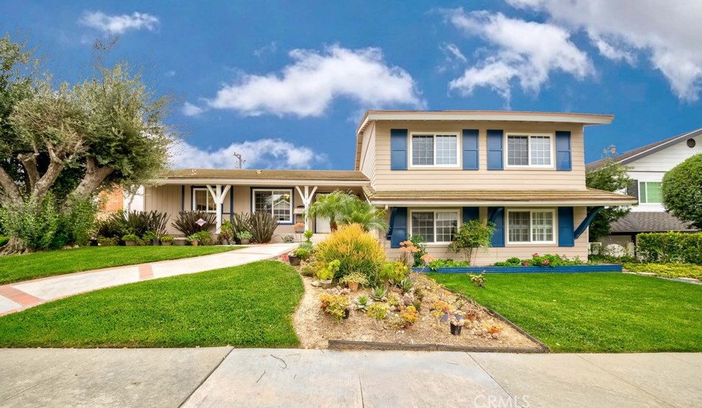 1360 E North Hills Dr, La Habra, CA 90631