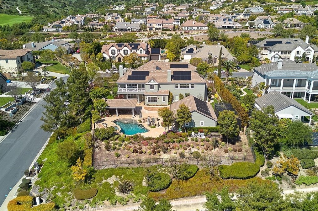 19072 Green Oaks Rd, Yorba Linda, CA 92886-2749