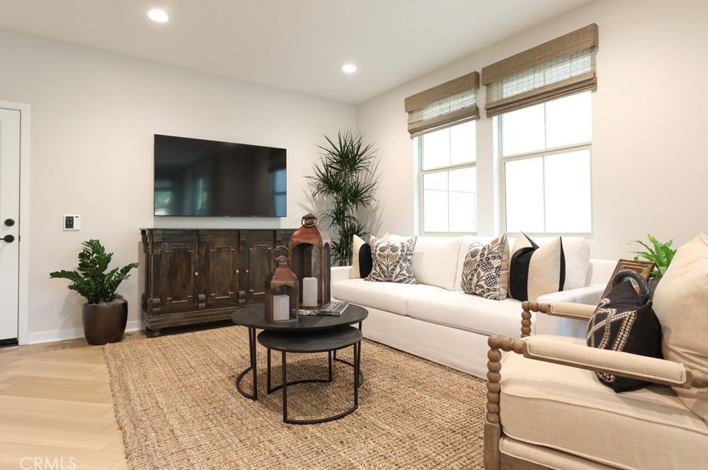 1419 Indian Hill Blvd, Claremont, CA 91711-2726