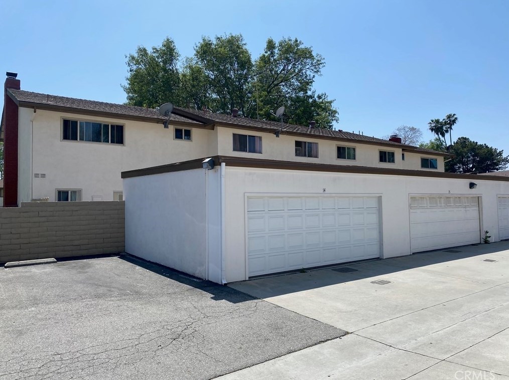 1722 Mitchell Ave, Tustin CA  92780-6321 exterior
