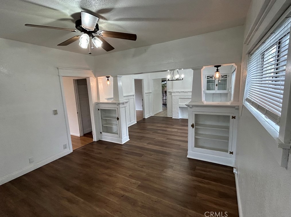 876 35th St, Los Angeles CA  90011-2804 exterior