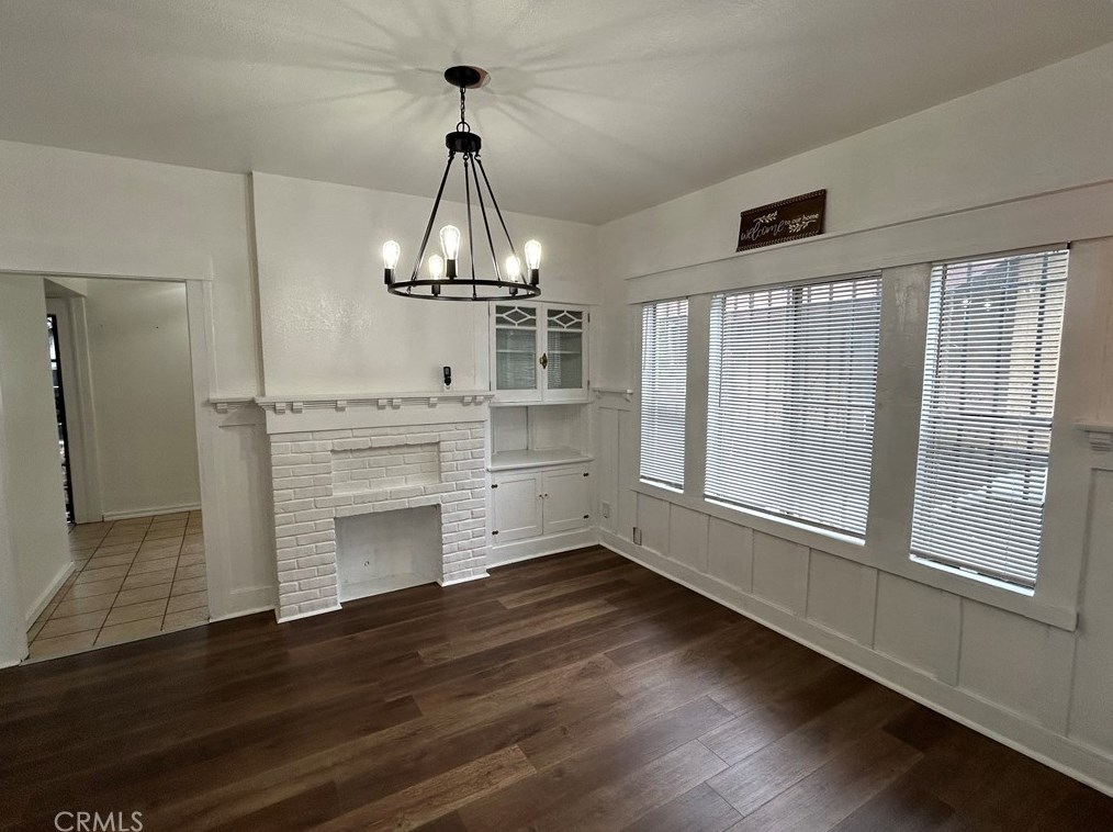 876 35th St, Los Angeles CA  90011-2804 exterior