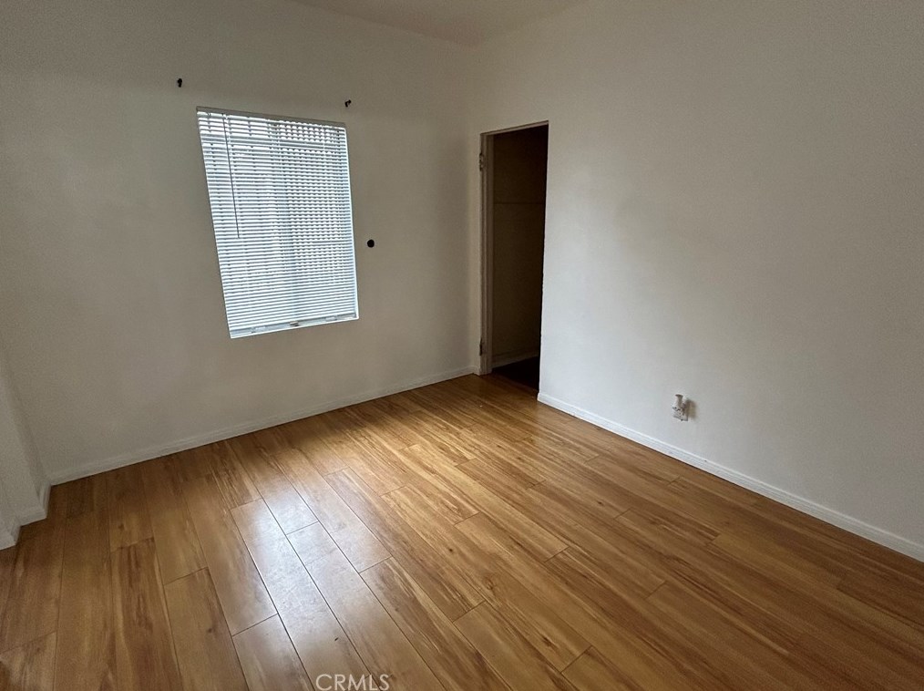 876 35th St, Los Angeles CA  90011-2804 exterior