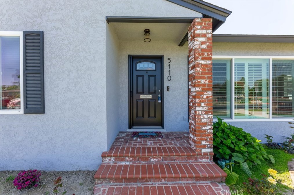 5110 27th St, Long Beach, CA 90815-1205