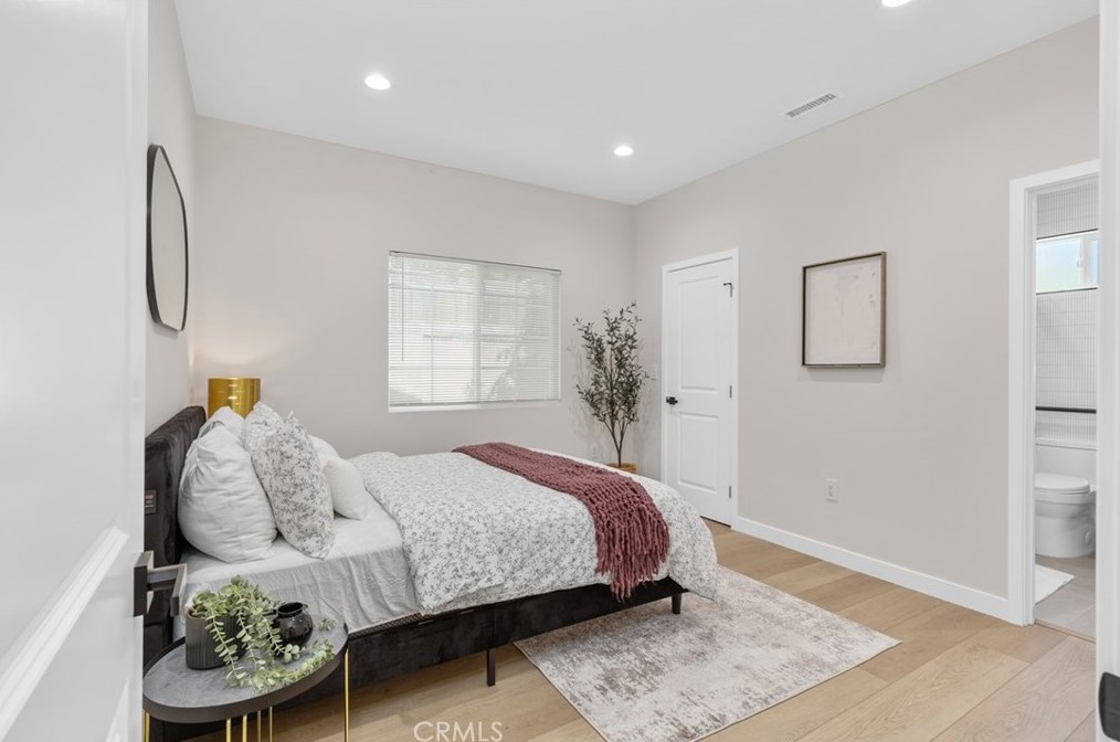 16396 Sandalwood St, Santa Ana CA  92708-1941 exterior