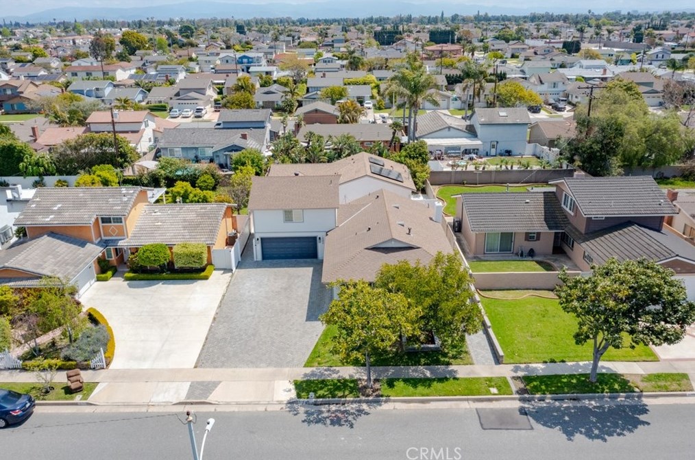 16396 Sandalwood St, Santa Ana CA  92708-1941 exterior